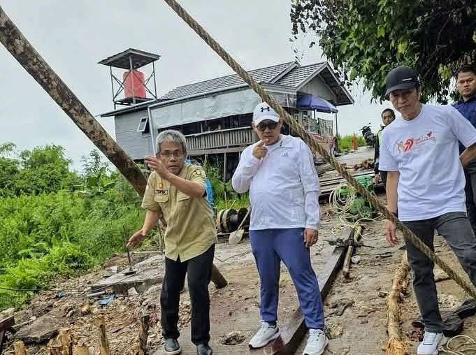 Rawan Bencana, Pemkab Barut Relokasi Warga Sekitar Jembatan
