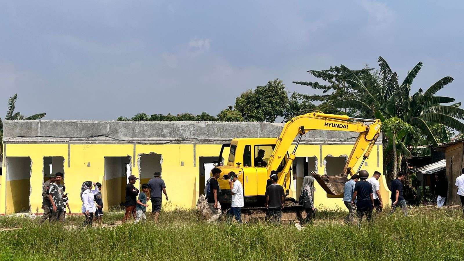 Pemkot Serang Mulai Tertibkan Bangunan Liar